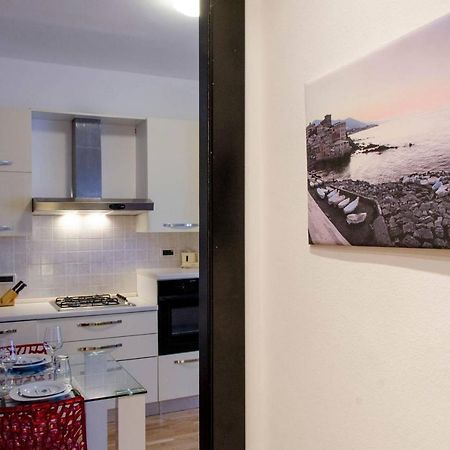 Altido Elegant 1 Bedroom Apt Moments From The Sea Cenova Dış mekan fotoğraf